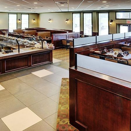 Chateau Nova Hotel Fort Mcmurray Luaran gambar