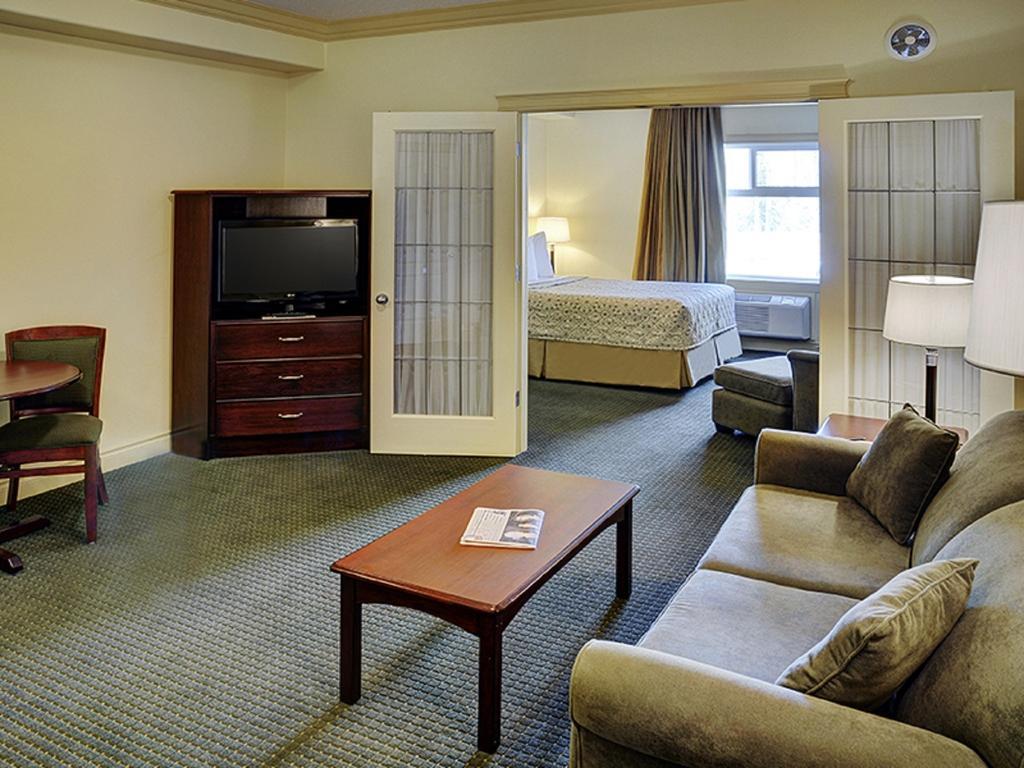Chateau Nova Hotel Fort Mcmurray Bilik gambar