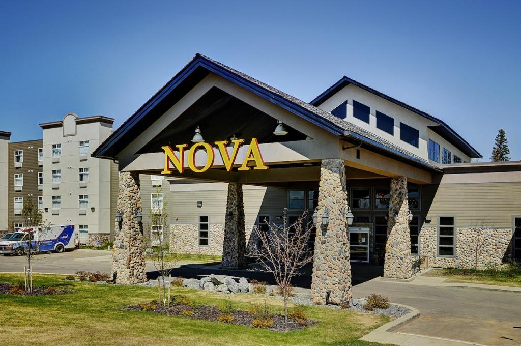 Chateau Nova Hotel Fort Mcmurray Luaran gambar